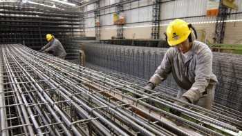 Giá sắt thép hôm nay 5/3: Tiếp tục giảm