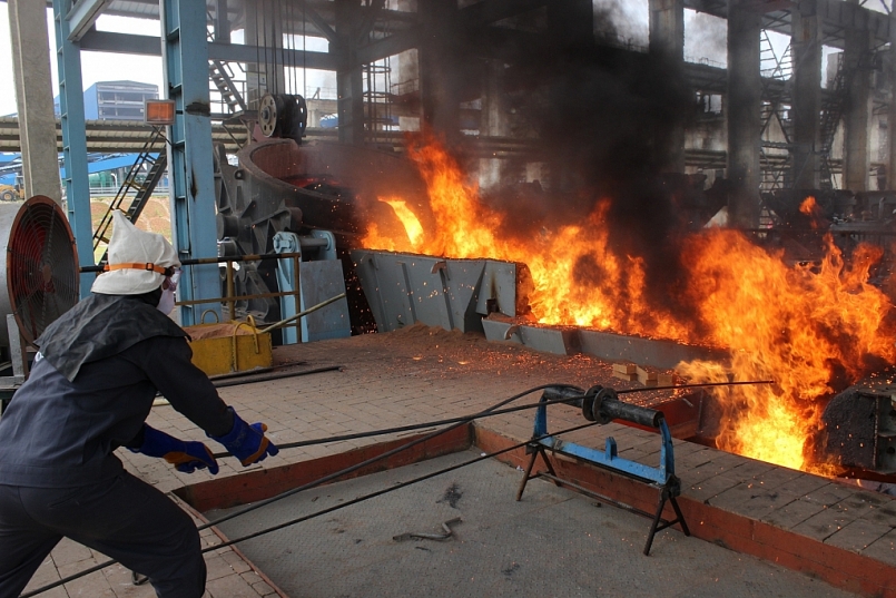 Giá sắt thép hôm nay 11/3: Tiếp tục giảm