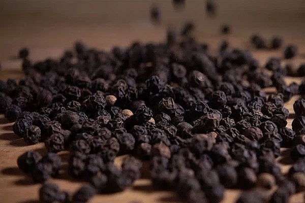 Giá hồ tiêu hôm nay 15/3, tiếp tục tăng mạnh tại các địa phương