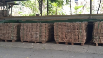 Tuyên Quang: Phát hiện, thu giữ 20 tấn gạch ốp lát nghi nhập lậu