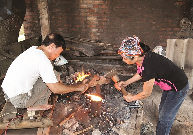 những năm qua, tỉnh đã triển khai nhiều giải pháp, chính sách hỗ trợ thiết thực, nhằm khôi phục, bảo tồn các làng nghề truyền thống