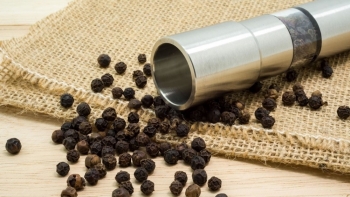 Giá hồ tiêu hôm nay 22/3: Trong nước hạ nhiệt