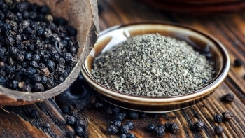 Giá hồ tiêu hôm nay 24/3: Tiếp đà giảm