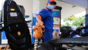 Giá xăng dầu hôm nay 29/3: Tiếp tục tăng nhẹ