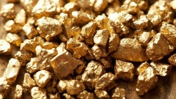 Giá vàng hôm nay 2/4: Tiếp tục giữ đà tăng