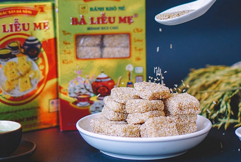 bánh khô mè Bà Liễu Mẹ của cơ sở sản xuất bánh khô mè Bà Liễu Mẹ