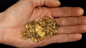 Giá vàng hôm nay 7/4: Phục hồi mạnh