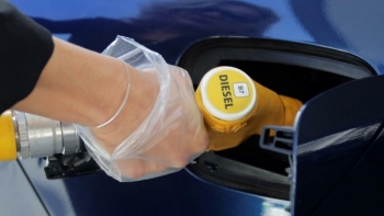 Giá xăng dầu hôm nay 11/4:  Giảm mạnh trong tuần qua