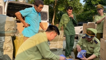 Lạng Sơn: Tạm giữ hơn 10.000 đơn vị sản phẩm hàng hóa để xác minh nguồn gốc