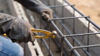 Giá sắt thép hôm nay 15/4: Tiếp tục tăng