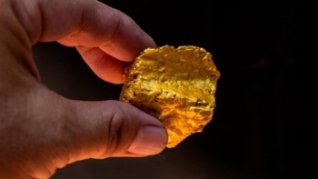 Giá vàng hôm nay 16/4: Vọt tăng mạnh