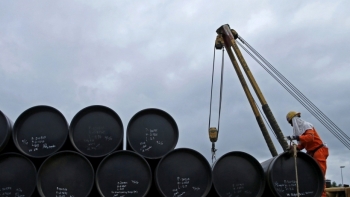 Xuất khẩu xăng dầu 3 tháng đầu năm giảm cả lượng và kim ngạch