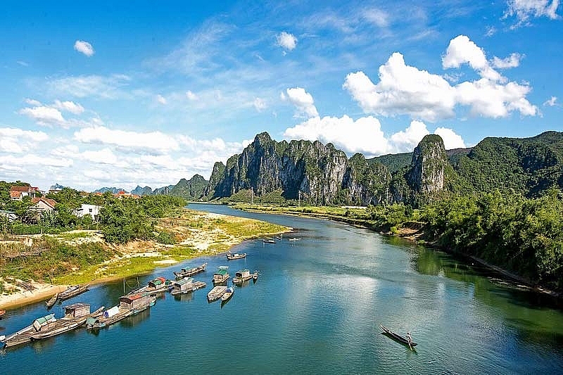 Quảng Bình: Lượng khách du lịch trong tháng 4 có sự phục hồi và tăng trưởng