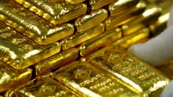 Giá vàng hôm nay 5/5: Sụt giảm