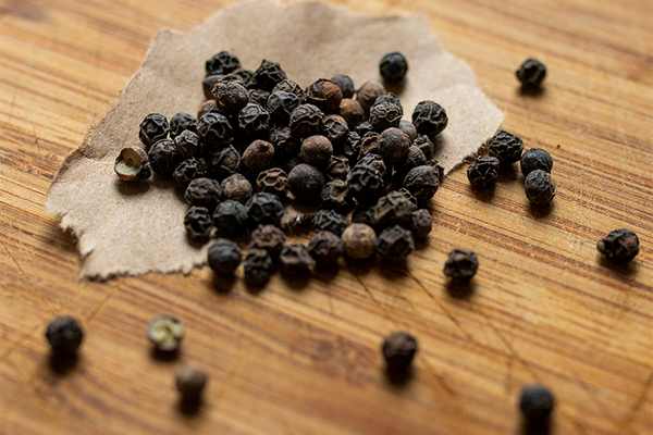 Giá hồ tiêu hôm nay 5/5: Ổn đinh trong nước