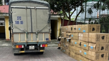 Hà Tĩnh: Bắt giữ xe tải chở 122.500 khẩu trang không rõ nguồn gốc xuất xứ