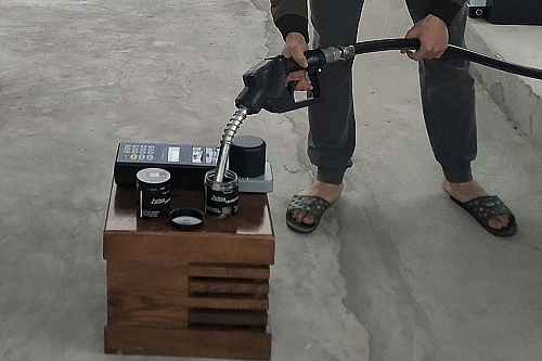 Ninh Bình xử phạt gần 400 triệu đồng đối 1 doanh nghiệp sai phạm trong hoạt động kinh doanh xăng dầu Ninh Bình xử phạt gần 400 triệu đồng đối 1 doanh nghiệp sai phạm trong hoạt động kinh doanh xăng dầu