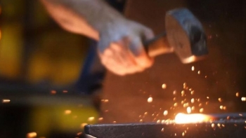 Giá sắt thép hôm nay 12/5: Tiếp tục tăng