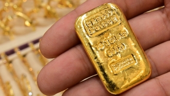Giá vàng hôm nay 13/5: Giảm mạnh