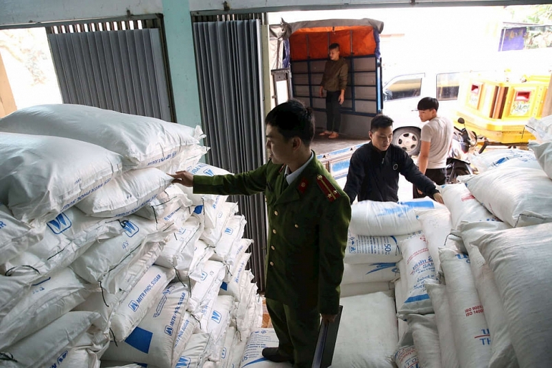 Quảng Trị liên tục bắt giữ nhiều vụ đường kính trắng nhập lậu