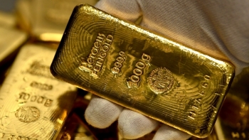 Giá vàng hôm nay 4/6: Mất giá mạnh