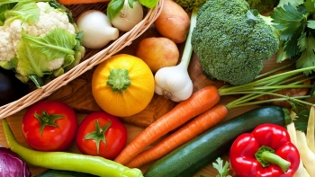 Giá rau củ quả hôm nay 8/6: Tiếp tục được giảm giá