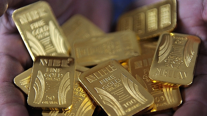 Giá vàng hôm nay 15/6: Tiếp tục đi xuống
