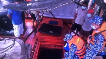 Liên tiếp bắt giữ tàu vận chuyển dầu DO không rõ nguồn gốc trên vùng biển Tây Nam