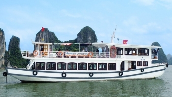 Mở cửa du lịch nội tỉnh, Quảng Ninh đón gần 10.000 lượt du khách dịp cuối tuần