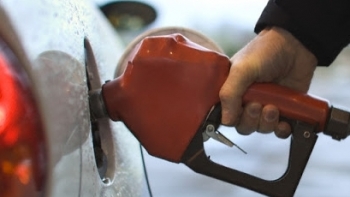 Xuất khẩu xăng dầu 5 tháng đầu năm giảm cả lượng và kim ngạch