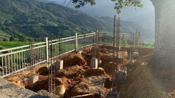 Lào Cai: Tạm dừng thi công Chòi ngắm cảnh ở Choản Thèn xã Y Tý