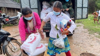 Điện Biên: Hỗ trợ hơn 60 hộ gia đình đồng bào dân tộc thiểu số bị ảnh hưởng dịch Covid-19