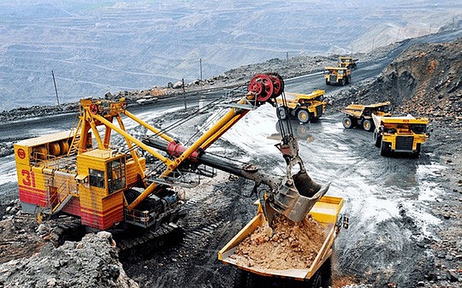 Nhập khẩu quặng và khoáng sản tăng cao