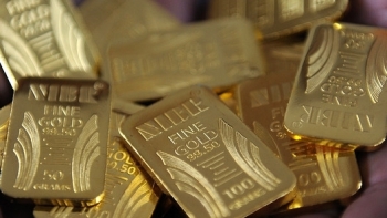 Giá vàng hôm nay 30/6: Giảm mạnh