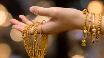 Giá vàng hôm nay 1/7: Duy trì đà giảm