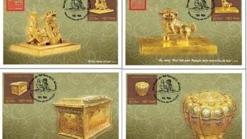 Phát hành bộ tem “Bảo vật quốc gia Việt Nam: Đồ vàng”