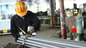 Giá sắt thép hôm nay 5/8: Tiếp đà đi lên