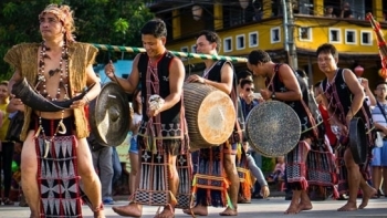 Tạm dừng tổ chức Ngày hội văn hóa các dân tộc miền Trung lần thứ IV
