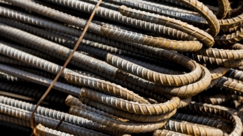 Giá sắt thép hôm nay 19/8: Tiếp tục đà giảm