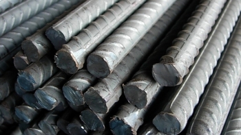 Giá sắt thép hôm nay 25/8: Chưa dứt đà tăng