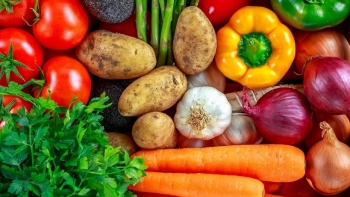 Giá rau củ quả hôm nay 24/9: Tiếp tục giảm giá nhiều mặt hàng