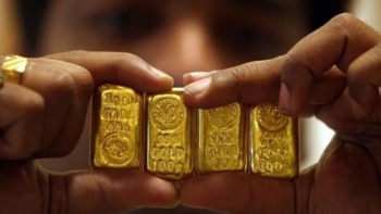 Giá vàng hôm nay 28/9: Vẫn giao dịch quanh 1.862 USD/ounce