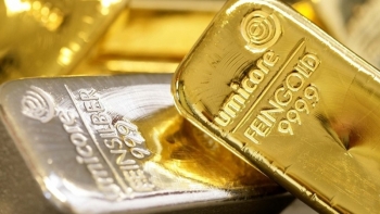 Cập nhật giá vàng hôm nay 30/9: Rớt giá vào phiên chiều