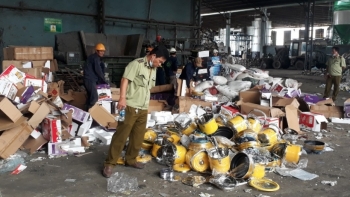 Tây Ninh: Tiêu hủy hơn 13 tấn hàng hóa vi phạm hành chính