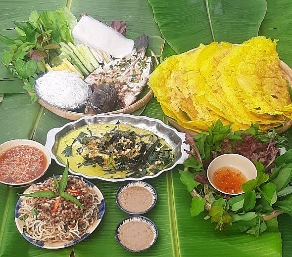 Những món ăn đặc sản của vùng U Minh Hạ: Nhộng ong, cá lóc nướng, lươn um lá nhàu…