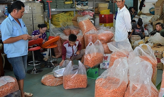 Hiện tại, huyện Ngọc Hiển có năm cơ sở đã đăng ký nhãn hiệu tôm khô Rạch Gốc