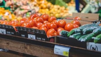 Giá rau củ quả hôm nay 13/10: Siêu thị khuyến mãi mạnh