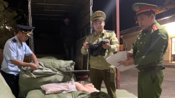 Lạng Sơn: Ngăn chặn xe ba bánh gắn logo thương binh vận chuyển hàng hóa nhập lậu