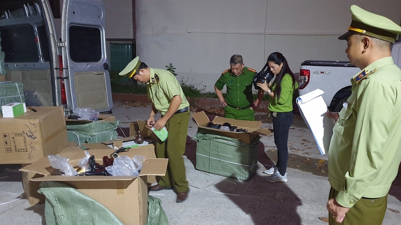 Lạng Sơn chặn đứng 1.000 máy sấy tóc giả nhãn hiệu PANASONIC Lạng Sơn chặn đứng 1.000 máy sấy tóc giả nhãn hiệu PANASONIC