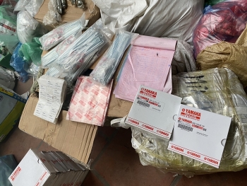 Hà Nội: Triệt phá 02 cơ sở lớn kinh doanh phụ tùng xe máy giả nhãn hiệu Yamaha và Honda